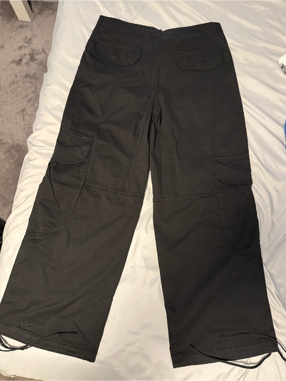 Woman’s Wide Cargo Pants
